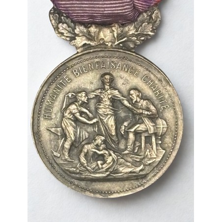 Médaille de l'Académie du Dévouement National