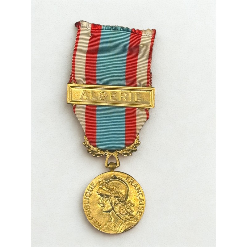 Médaille commémorative des opérations de sécurité et de maintien de l’ordre Médaille commémorative des opérations de sécurité et de maintien de l’ordre