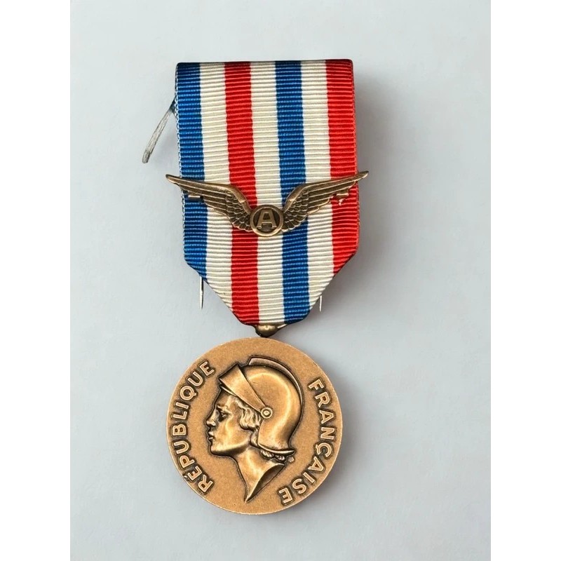 Médaille d'honneur de l'aéronautique Médaille d'honneur de l'aéronautique