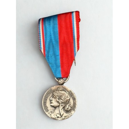 Médaille d'honneur décernée par la confédération musicale de France