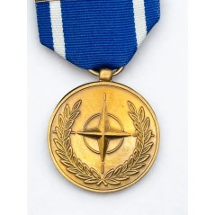 Médaille de l'OTAN pour l'ex-Yougoslavie